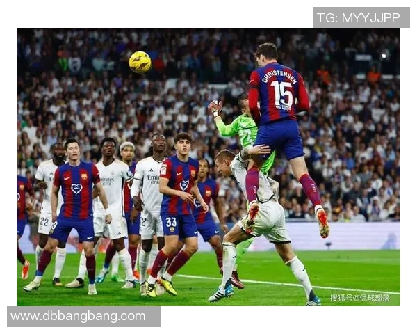 2002年经典对决皇马与巴萨的巅峰对抗与传奇时刻回顾 2002年经典对决皇马与巴萨的巅峰对抗与传奇时刻回顾