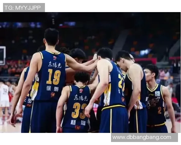 四川男篮对阵山西队CBA赛场精彩对决引发球迷热议 四川男篮对阵山西队CBA赛场精彩对决引发球迷热议