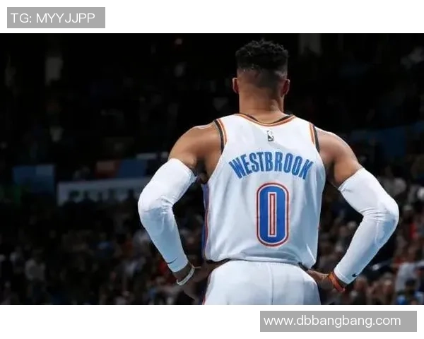 拉塞尔威斯布鲁克的传奇生涯与篮球场上的不屈精神探讨